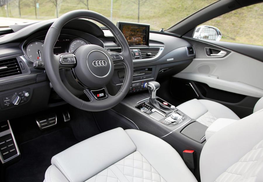 Интерьер Audi S7 Sportback 2012 года  (WW) (фото 59 из 73)